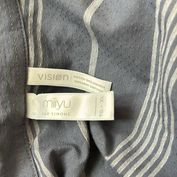 Vision - Picture 6 of 8